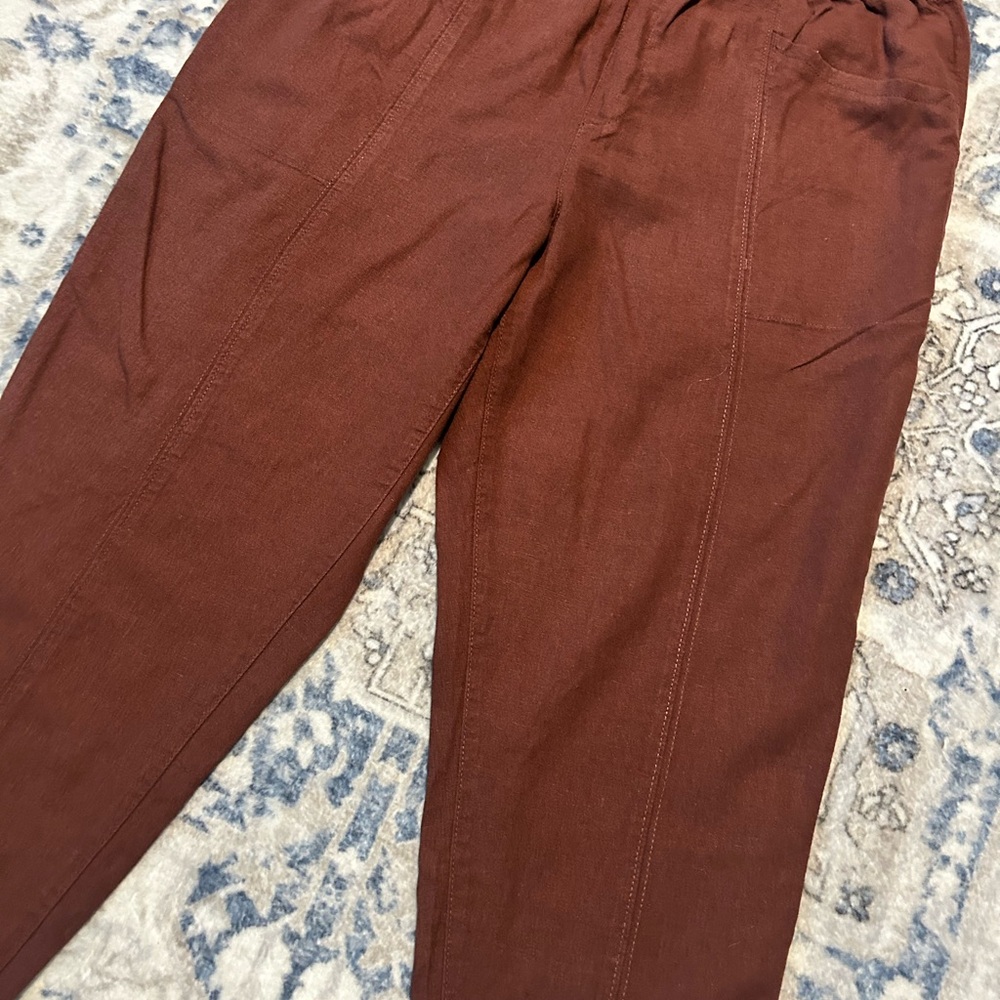 Old Navy Casual Pants - Picture 4 of 9